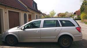 Opel Astra Kombi Limousine Bild 2