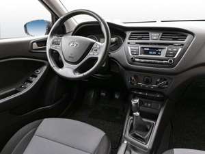 Hyundai i20 Trend 1.2 Benzin Bluetooth Klima Einparkhilfe Bild 5