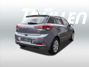 Hyundai i20 Trend 1.2 Benzin Bluetooth Klima Einparkhilfe Bild 3