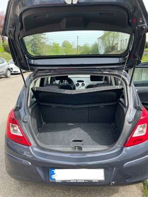 Opel Corsa 1.2 16V Bild 3