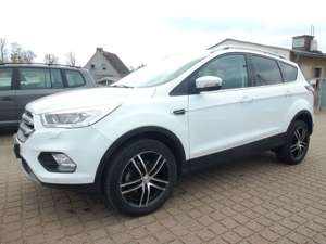 Ford Kuga CoolConnect TOP ZUSTAND !!! Bild 3