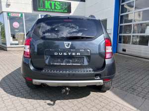 Dacia Duster Laureate 4x2 Navi Bluetooth AhK Klima Bild 3