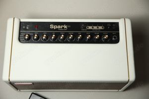  POSITIVE GRID Spark 40 (Pearl) inkl. Spark Control Footswitch Bild 3