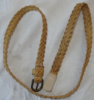 GA Gürtel Textilleder geflochten Metallschnalle Gesamtl 96x1,7 kaum getragen Gürtel Damen