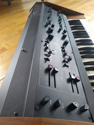 Korg 800 DV Analogsynthesizer von 1975 Rarität