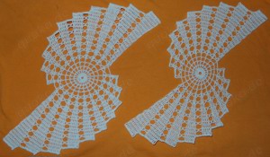 TWL Deckchen 2 x gleiche Häkeldekchen cremefarben 27 25x12 einwandfrei erhalten Tischwäsche