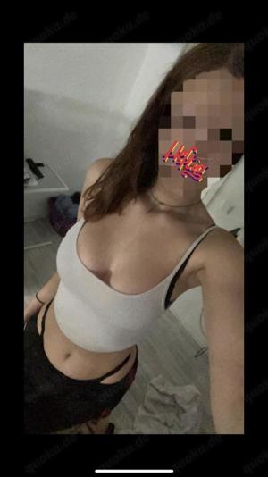 Hey mein Name ist virginia ich bin 22 Jahre alt und verkaufe Nacktbilder  Videos.(Sugar Daddy) Bild 3