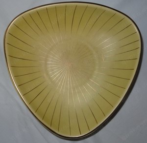 DK Schale Dekoschale älter handbemalt Goldrand250 1 3-Eck   23 sehr gut erhalten Dekoration 