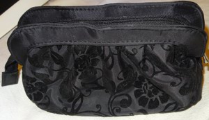 DL Schminktasche Make Up Tasche schwarz 19x7x10 kaum benutzt sehr gut erhalten Kulturbeutel