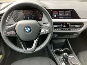 BMW 116 i Aut. LED DAB Sitzhzg. PDC Active Guard Plus Bild 3