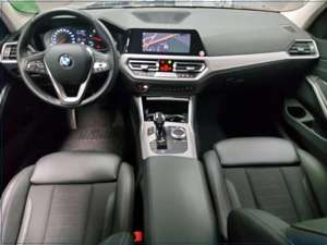 BMW 320 320dA Touring Advantage T-Leder Navi LED LC+ Bild 5
