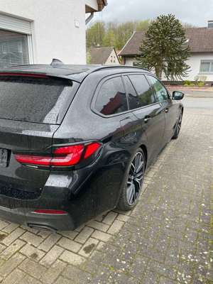 BMW 520 520 d xDrive M Sport*Laser*M-Paket*StHz*LM20“ uv Bild 2