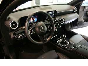 Mercedes-Benz A 200 d Style *MBUX *LED* Bild 2