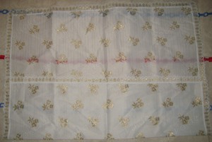 TWG Weihnachtsdecke weis +goldfarben Lurex weihnachtlich 2 Stück 78x78 sehr gut erhalten Weihnachten