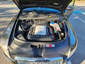 Audi A6 A6 2.4 multitronic Unfall Auto Bild 2