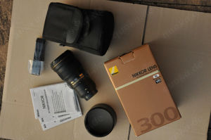  Nikon AF-S NIKKOR 300 mm F 4.0E PF ED N VR Teleobjektiv, sehr guter Zustand Bild 1