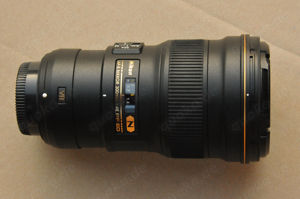  Nikon AF-S NIKKOR 300 mm F 4.0E PF ED N VR Teleobjektiv, sehr guter Zustand Bild 2