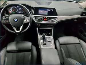 BMW 320 320dA Touring Advantage T-Leder Navi LED ACC LC+ Bild 5