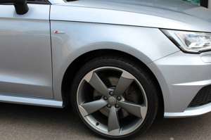Audi A1 Sportback 1.8 TFSI Sport S line S tronic Bild 4