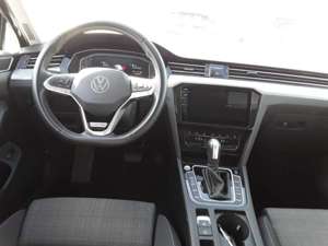 Volkswagen Passat Variant 2.0 TDI 4motion DSG Business Navi Bild 3