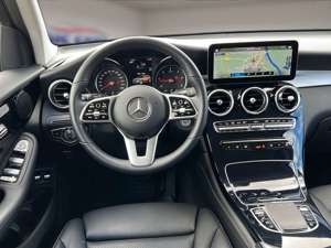 Mercedes-Benz GLC 300 d 4Matic 9G-TRONIC *MULITIBEAM*AHK*DAB* Bild 2