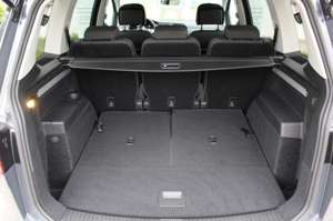 Volkswagen Touran 7-Sitzer 1,5 TSI Active DSG (Navi,RearView) Klima Bild 5