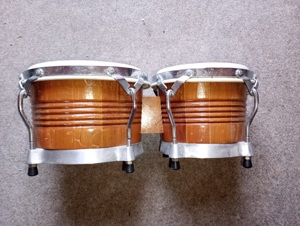 Djembe Bongo Trommel Percussion - Duett  - aus Holz - 18 und 22 cm  - Bild 2