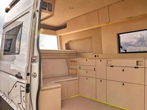 Volkswagen Crafter Autarker Campervan von ELVNT Wohnmobil Bild 3