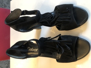 Gabor, Sandale, schwarz, Gr. 37-38, 40 Euro, Preise sind Netto-Angaben, noch ohne Versandkosten.