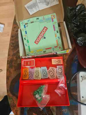 Hasbro Monopoly Kompakt für Unterwegs im Kleinformat Bild 2