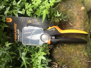 Fiskars P941 Gartenschere NEU Bild 3