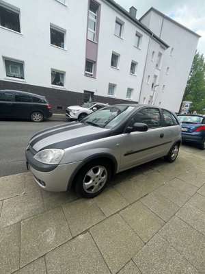 Opel Corsa 1.2 16V Bild 2