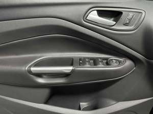 Ford Kuga 2.0 TDCi 4x4 Aut. SYNC Edition Navi*1.HD* Bild 5