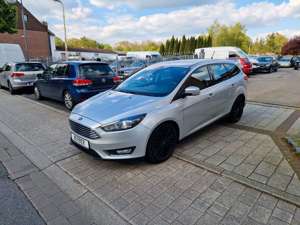 Ford Focus Turnier Titanium Automatik*NAVI*SYNC*AHK*