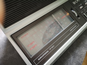 GRUNDIG RF820 Futuristischer 3-Band Radio Wecker aus 1982 Bild 8