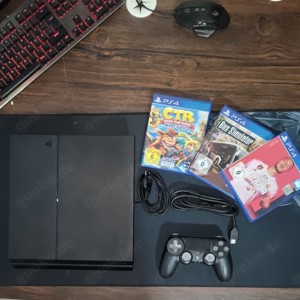 PlayStation 4 500gb mit extras (Im Guten Zustand)