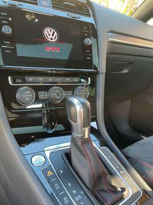 Volkswagen Golf GTI (BlueMotion Technology) DSG Bild 3