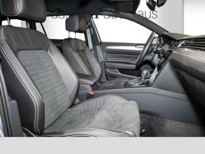 Volkswagen Passat Variant 2.0 TDI DSG Elegance-Navi*AHK*Kamera*Massage*Matri Bild 5