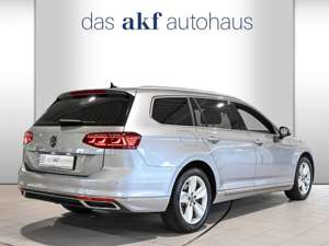 Volkswagen Passat Variant 2.0 TDI DSG Elegance-Navi*AHK*Kamera*Massage*Matri Bild 2