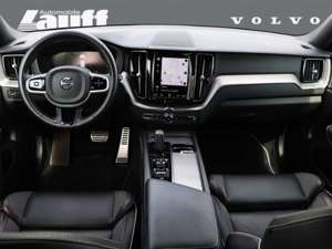 Volvo XC60 R Design B4 Mild-Hybrid Diesel AWD Bild 4