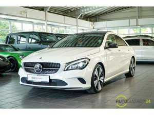 Mercedes-Benz CLA 180 Distronic Pano Night High-Perform-LED Ambiente Bild 2