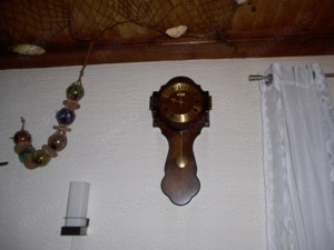 Wanduhr aus Holz alt Bild 2 Wanduhr aus Holz alt Bild 2
