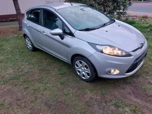 Ford Fiesta 1.2 Benzin / TÜV Neu / Trend