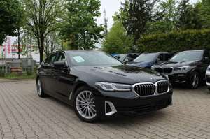 BMW 530 i xD A Luxury Line*Glass-Dach*Head Up*Laserli Bild 1
