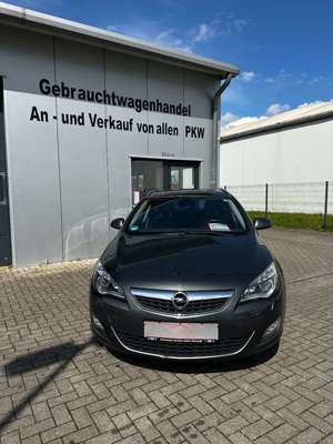 Opel Astra J Sports Tourer Innovation*AHK*NAVI*SHZ* Bild 2