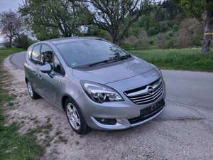 Opel Meriva Innovation Automatik Navi  SHZ PDC 8-fach bereift