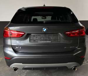 BMW X1 xDrive 18d Sport Line LED-Panora.-Head-UP-AHK Bild 5