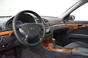 Mercedes-Benz E 200 KOMPRESSOR AUTOMATIK ELEGANCE*TOP-ZUSTAND* Bild 2