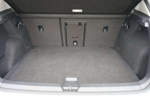 Volkswagen Golf VIII 1.5 TSI Life LED Navi USB Sitzheizung Bild 5