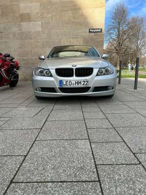 BMW 325 BMW E90 325i TOP Zustand !! Bild 3